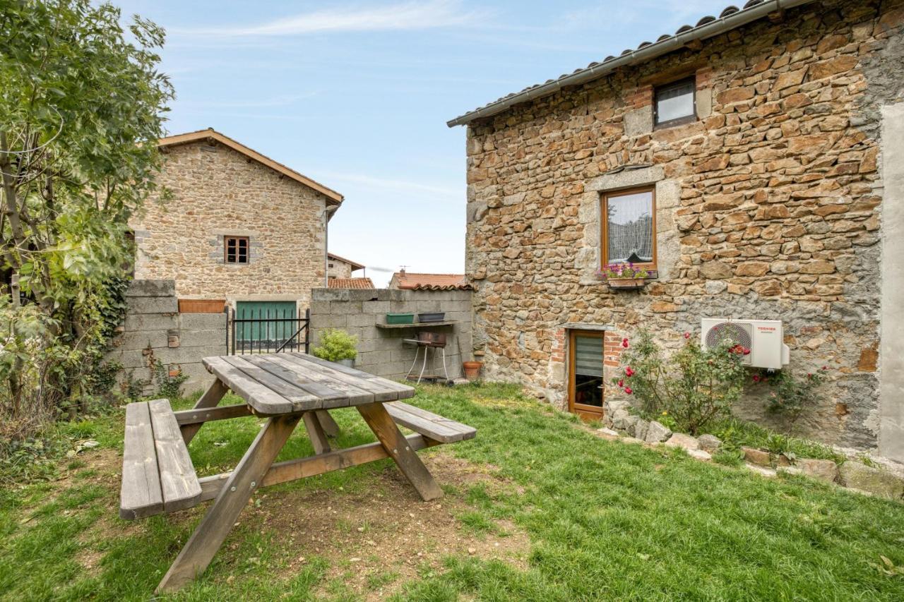 Maison Charmante A Valprivas Avec Jardin Prive. Екстериор снимка